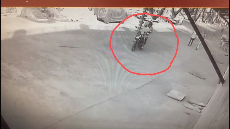 नीलगंगा थाना क्षेत्र में बाइक चोरी करते बदमाशी सीसीटीवी कैमरे में कैद