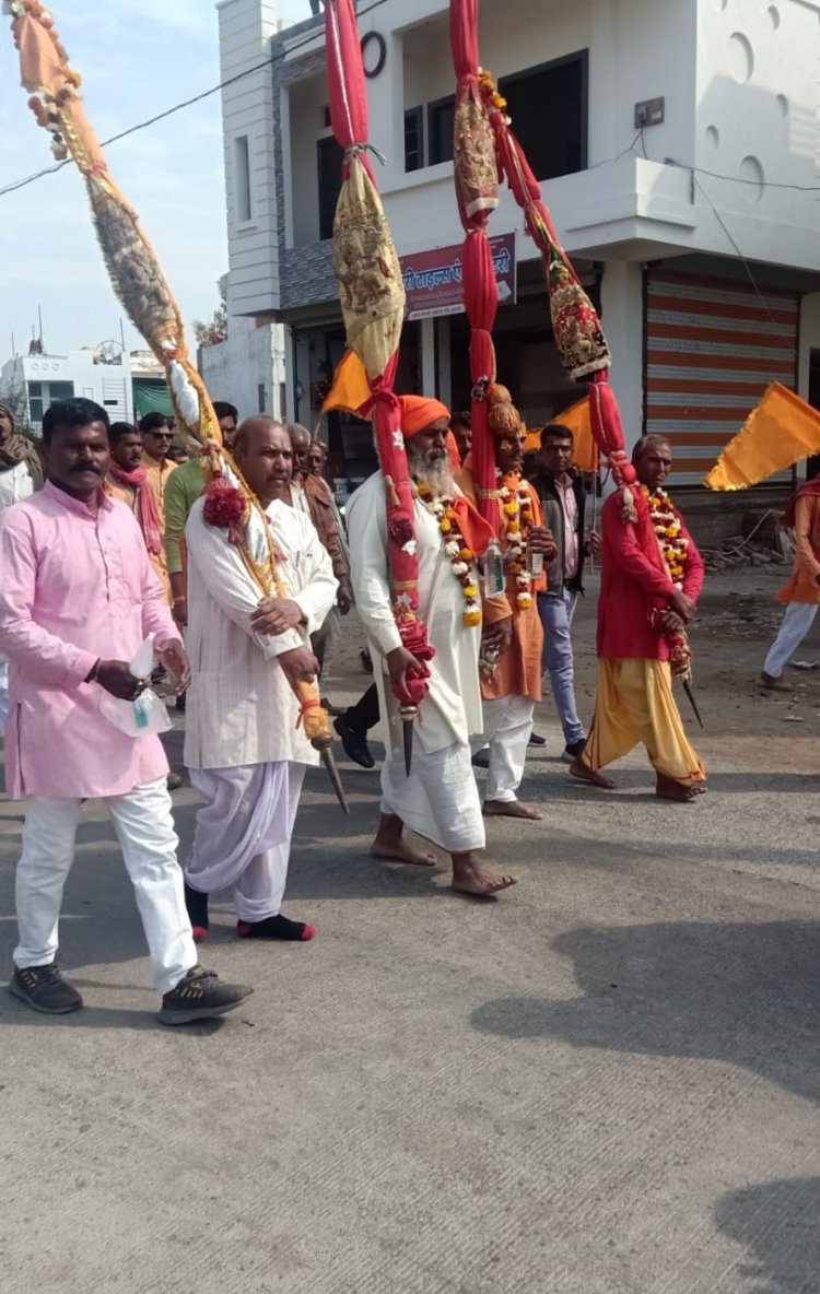 श्री जगद्गुरु रामानंदाचार्य जी जयंती पखवाड़े में झारड़ा  में निकला चल समारोह