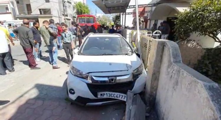 सेठी नगर में हुआ भीषण सड़क हादसा , गैस की पाइप फूटी  घटना से क्षेत्र में दहशत का माहौल बन गया