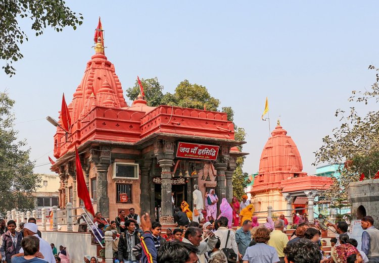 चैत्र नवरात्रि पर माता मंदिरों के करें दर्शन