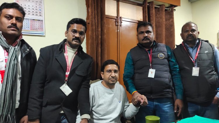 EOW उज्जैन की टीम ने मंदसौर मंडी के लेखापाल को 20 हज़ार की रिश्वत लेते पकड़ा